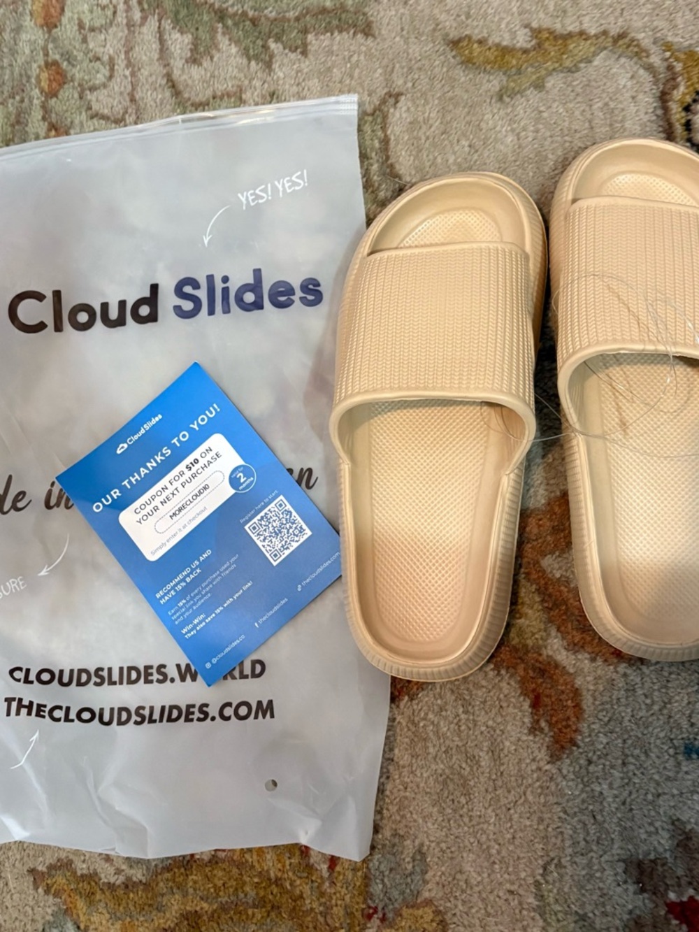 Women's Cream Slide Sandals - Cushioned Comfort